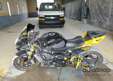 2017 Suzuki Gsx-R750 из США, поврежденный, VIN JS1GR7MA6H2100906